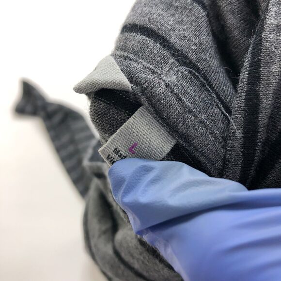 Athleta Large Seamless Turtleneck Pullover Thin Base Layer Sweater 158988 - Picture 13 of 13